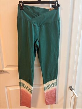 PINK Victoria's Secret Green Tie-Dye Hem Leggings